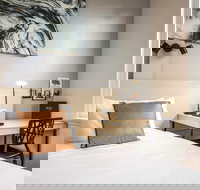 Nightcap at Colyton Hotel - New Castle Holiday