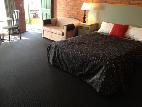 Paradise Palms Motel Mulwala - New Castle Holiday 1