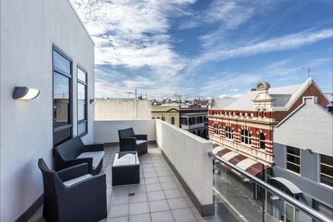 Quality Suites Fremantle - New Castle Holiday 0