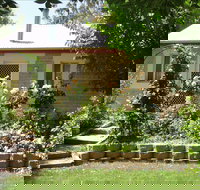 Riesling Trail and Clare Valley Cottages - New Castle Holiday