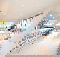 The Lookout - New Castle Holiday