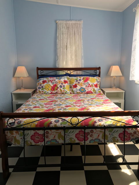 The Cottage At Kirbys Beach Berrara - New Castle Holiday 1