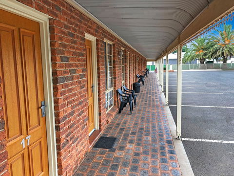 The Leeton Heritage Motor Inn - New Castle Holiday 2