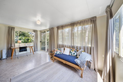 Vincentia Beach House - New Castle Holiday 2