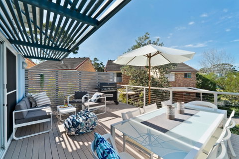 White Sands Deck House - New Castle Holiday 2