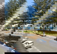 16 The Breeze - New Castle Holiday