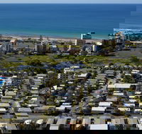 Alex Beach Cabins and Tourist Park - New Castle Holiday