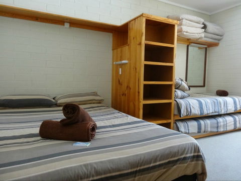 Barina Milpara Lodge - New Castle Holiday 2