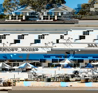 Barrenjoey House - New Castle Holiday