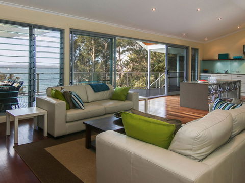 Becalmed On Sunshine Cove - New Castle Holiday 1