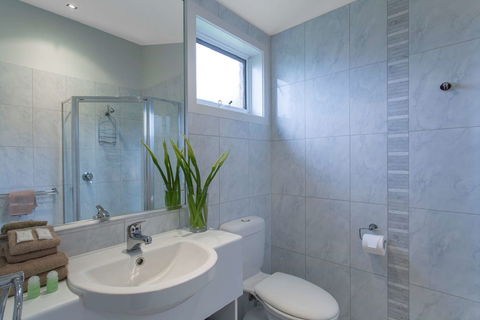 Best Western Colonial Village Motel - New Castle Holiday 2