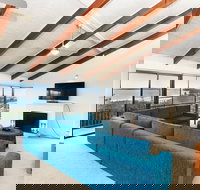 Bluffview Lookout at Victor - New Castle Holiday