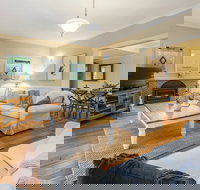 Blue Moon Cottages - New Castle Holiday