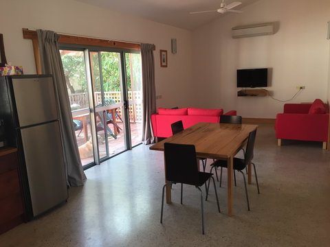 Bundalee Cabins - New Castle Holiday 1