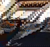 Cloud 9 Alpine Lodge - New Castle Holiday