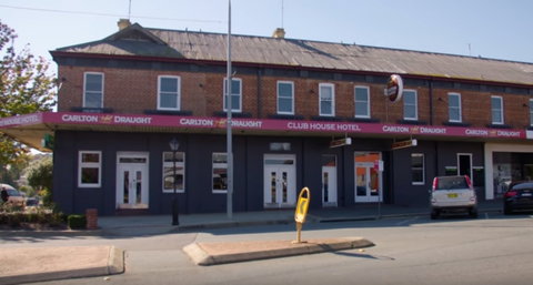 Club House Hotel - New Castle Holiday 1