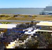 Coorong Aurora - Breathtaking Waterfront Escape - New Castle Holiday
