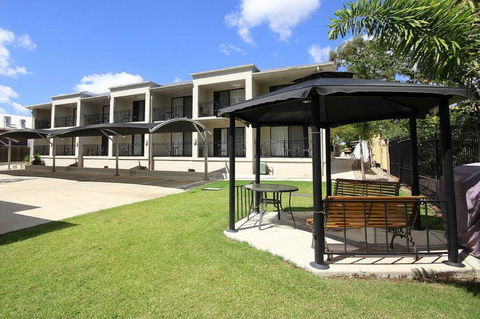 Dalby Fairway Motor Inn - New Castle Holiday 1