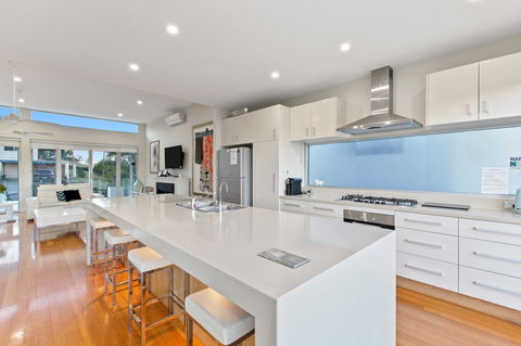 Elanora - New Castle Holiday 2