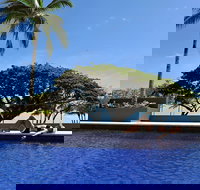 Holiday Inn Cairns Harbourside - New Castle Holiday