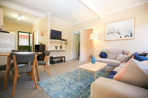 Hylander Holiday Unit - New Castle Holiday 1