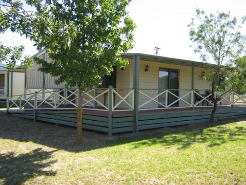 Kismet Riverside Lodge - New Castle Holiday 1