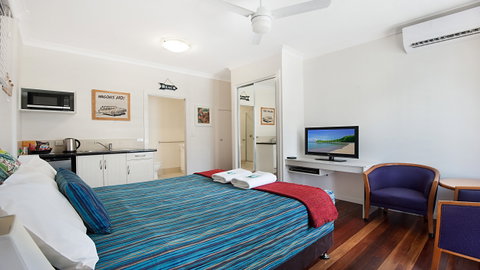 La Costa Motel - New Castle Holiday 1