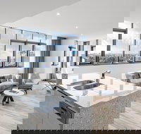 Meriton Suites Church Street Parramatta - New Castle Holiday