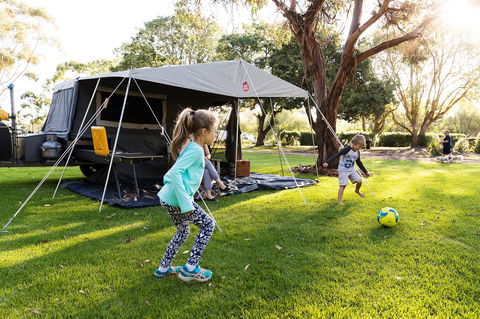 Mortlake Caravan Park - New Castle Holiday 0