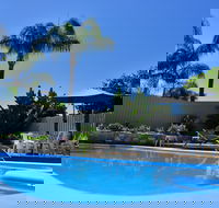Palms Bed and Breakfast - New Castle Holiday