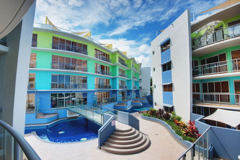 Rolling Surf Resort - New Castle Holiday 1