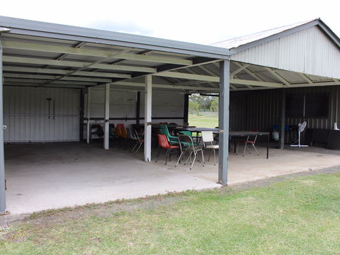 Rosewood Showgrounds Camping Facility - New Castle Holiday 2