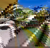 Shamrock Gardens Motel - New Castle Holiday