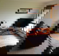 Springs Beach House - New Castle Holiday