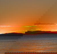 Steens Beach Hook Island - New Castle Holiday