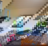 Tallaringa Views - New Castle Holiday