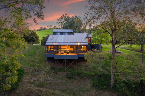 The Edge Villa - Hunter Valley Luxury Escape - New Castle Holiday 1