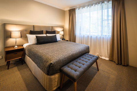 The Belmore All-Suite Hotel - New Castle Holiday 1