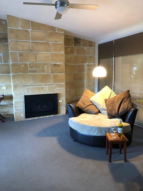 Warrnambool CBD Townhouses - New Castle Holiday 1