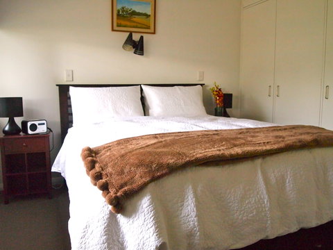 Warrnambool CBD Townhouses - New Castle Holiday 2