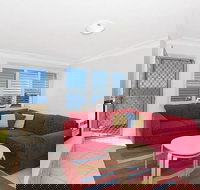 Werrina Townhouse - New Castle Holiday