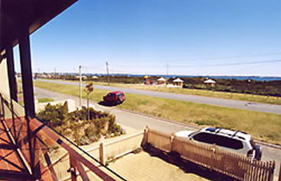 A Beachfront Villa Rockingham - New Castle Holiday 3