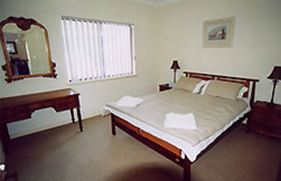 A Beachfront Villa Rockingham - New Castle Holiday 4
