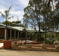 Black Wattle Retreat - New Castle Holiday