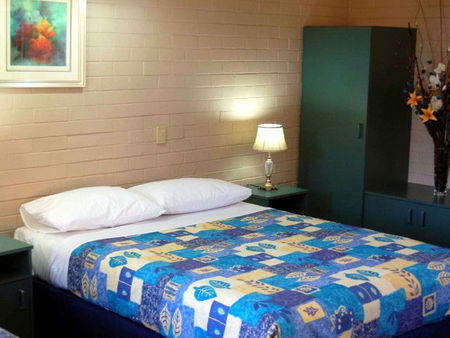 Dongara Hotel Motel - New Castle Holiday 1