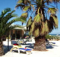 Tradewinds Seafront Apartments - New Castle Holiday