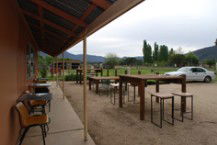 The Araluen Valley Hotel - New Castle Holiday 4