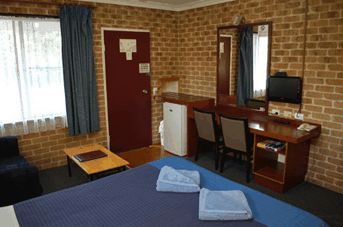 Acacia Motor Inn - New Castle Holiday 2