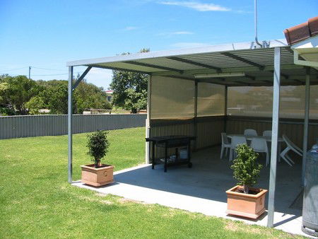 JJ's Holiday Cottages - Mitchell Street - New Castle Holiday 1