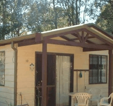 Gum Grove Chalets - New Castle Holiday